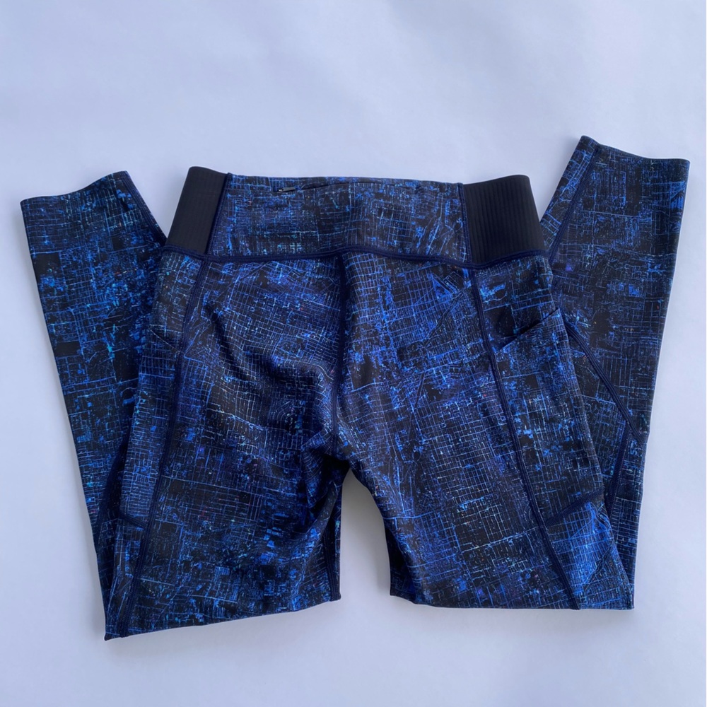 Lululemon Keep Your Form Tight 25" Length size 8 - Picture 4 of 7